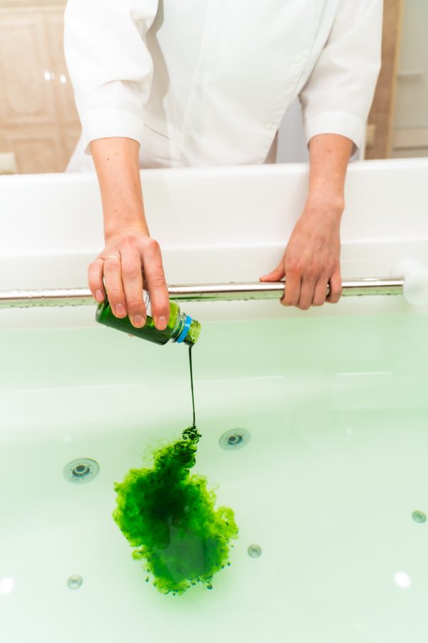 Хвойно жемчужные ванны в санатории «Дворец нарзанов» в г. Кисловодске - фотография