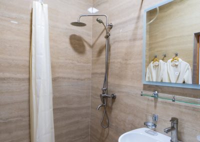 Номер «Делюкс 1-комнатный» в санатории «Дворец нарзанов» в г. Кисловодске - фотография