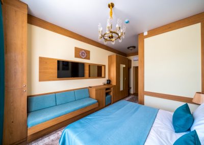 Номер «Люкс 2 комнатный» в санатории «Дворец нарзанов» в г. Кисловодске - фотография