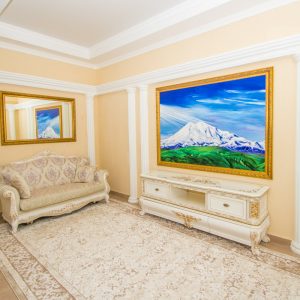 Холл в санатории «Дворец нарзанов» в г. Кисловодске - фотография