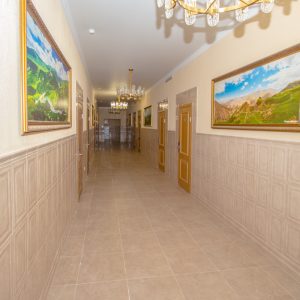 Коридор в санатории «Дворец нарзанов» в г. Кисловодске - фотография