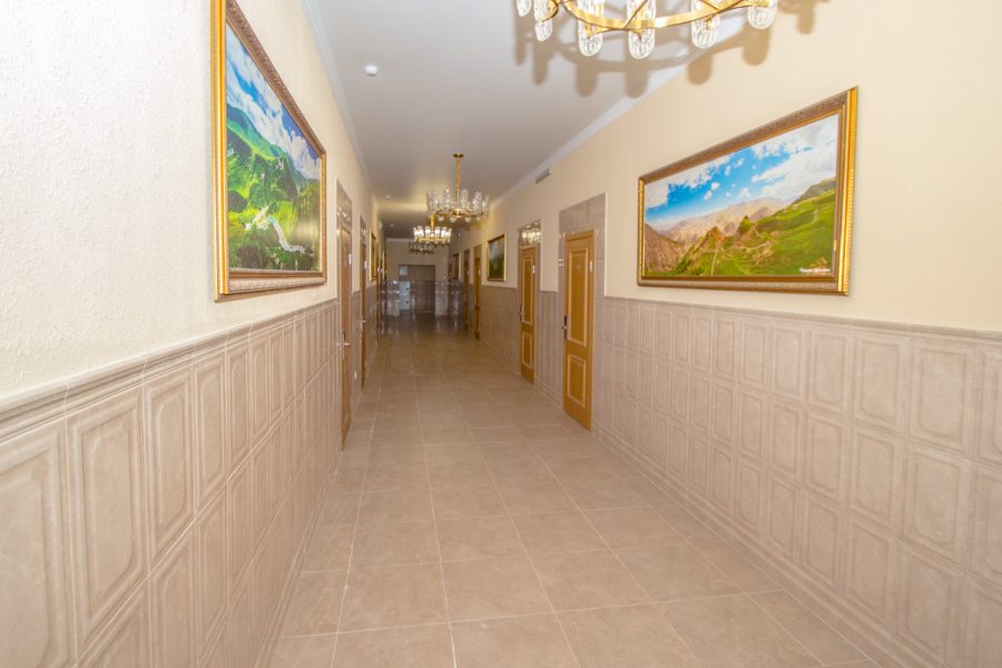 Коридор в санатории «Дворец нарзанов» в г. Кисловодске - фотография