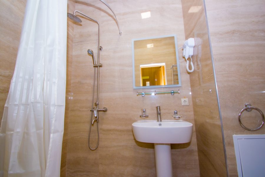 Номер «Делюкс 1 комнатный» в санатории «Дворец нарзанов» в г. Кисловодске - фотография