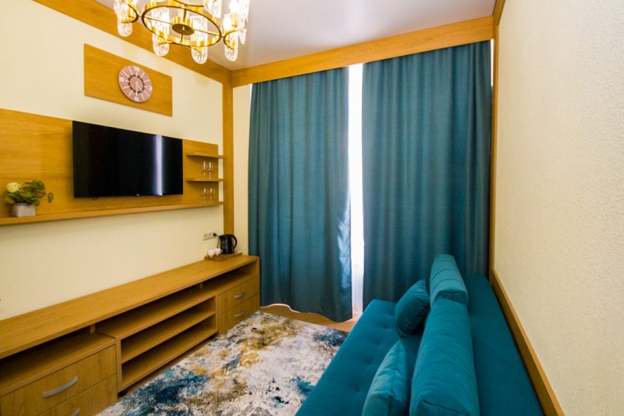 Номер «Люкс 2 комнатный» в санатории «Дворец нарзанов» в г. Кисловодске - фотография