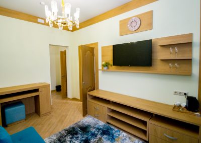 Номер «Люкс 2 комнатный» в санатории «Дворец нарзанов» в г. Кисловодске - фотография