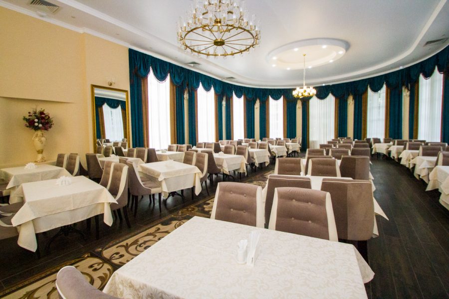 Ресторан «Золотой» в санатории «Дворец нарзанов» в г. Кисловодске - фотография