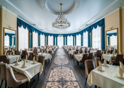 Ресторан «Золотой» в санатории «Дворец нарзанов» в г. Кисловодске - фотография