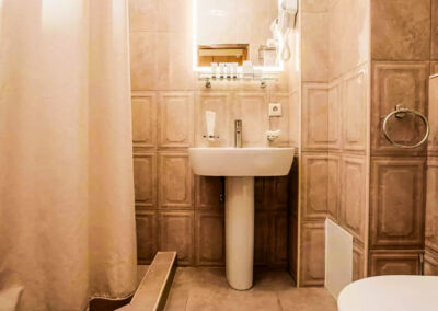 Номер «Люкс Семейный» в санатории «Дворец Нарзанов» в г. Кисловодске - фотография