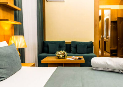 Номер «Люкс Семейный» в санатории «Дворец Нарзанов» в г. Кисловодске - фотография