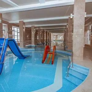 Детская зона в бассейне в санатории «Дворец нарзанов» в г. Кисловодске - фотография
